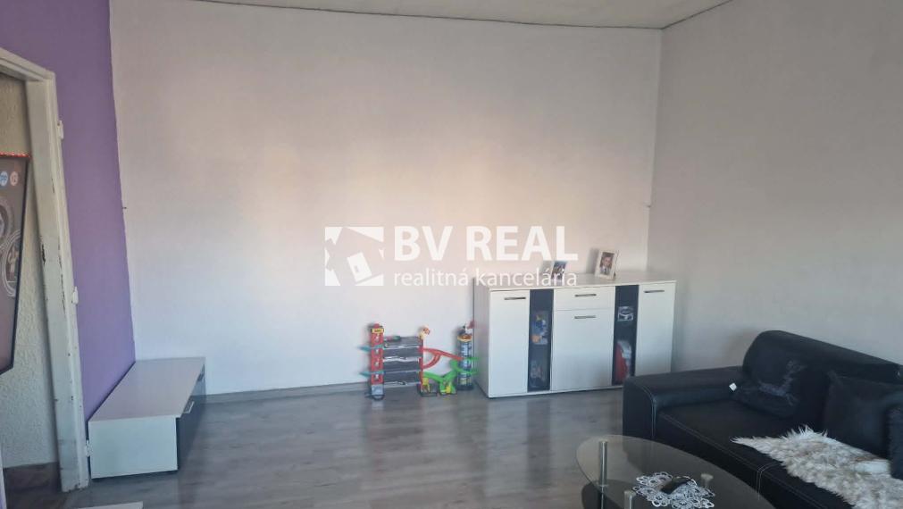 BV REAL Na predaj 2 izbový byt Žiar nad Hronom FM2438