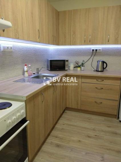 BV REAL Na prenájom 3 izbový byt s odkupom na splátky FM2201