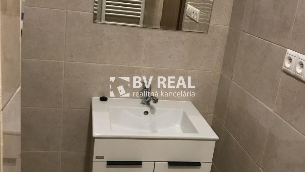 BV REAL Na predaj 2 izbový byt Handlová FM2410