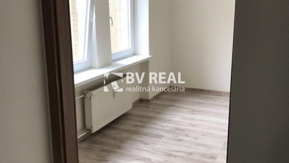 BV REAL Na predaj 2 izbový byt Handlová FM2410