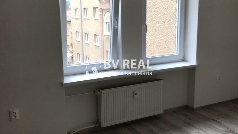 BV REAL Na predaj 2 izbový byt Handlová FM2410