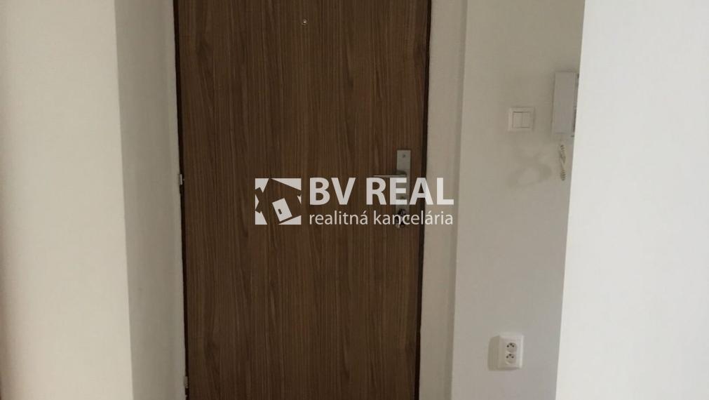 BV REAL Na predaj 2 izbový byt Handlová FM2410