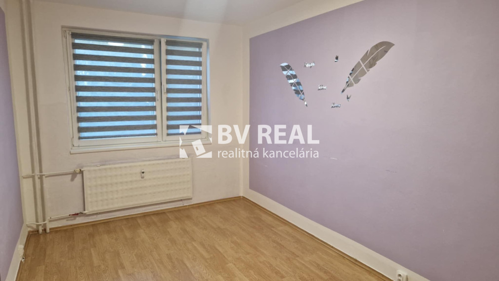 BV REAL Na predaj 4 izbový byt Handlová FM2419