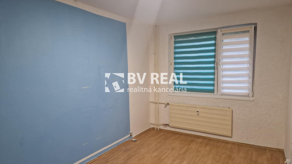 BV REAL Na predaj 4 izbový byt Handlová FM2419
