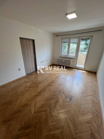 BV REAL Na predaj 3 izbový byt Handlová FM2453