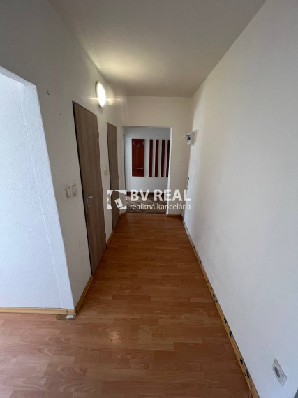BV REAL Na predaj 3 izbový byt Handlová FM2453