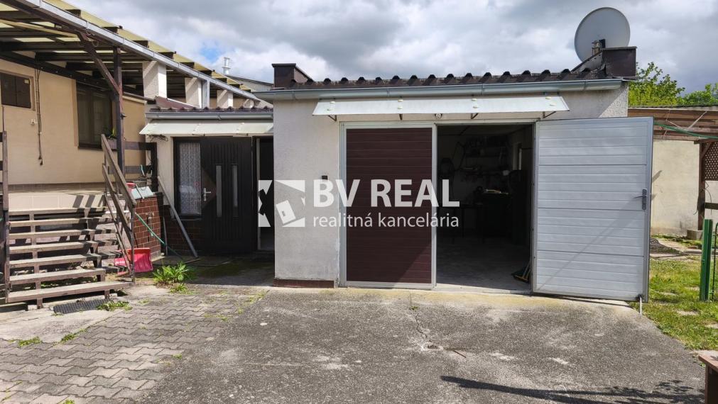 BV REAL Na predaj rodinný dom Lehota pod Vtáčnikom BV6001