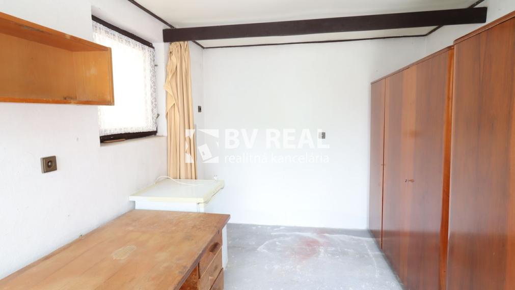 BV REAL Na predaj rodinný dom Lehota pod Vtáčnikom BV6001