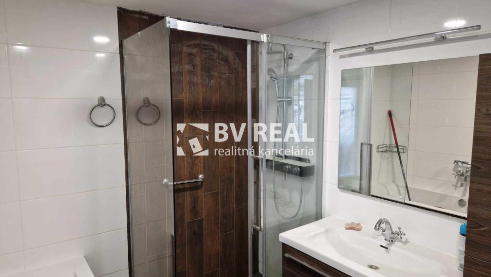 BV REAL Na predaj rodinný dom Prievidza FM2143