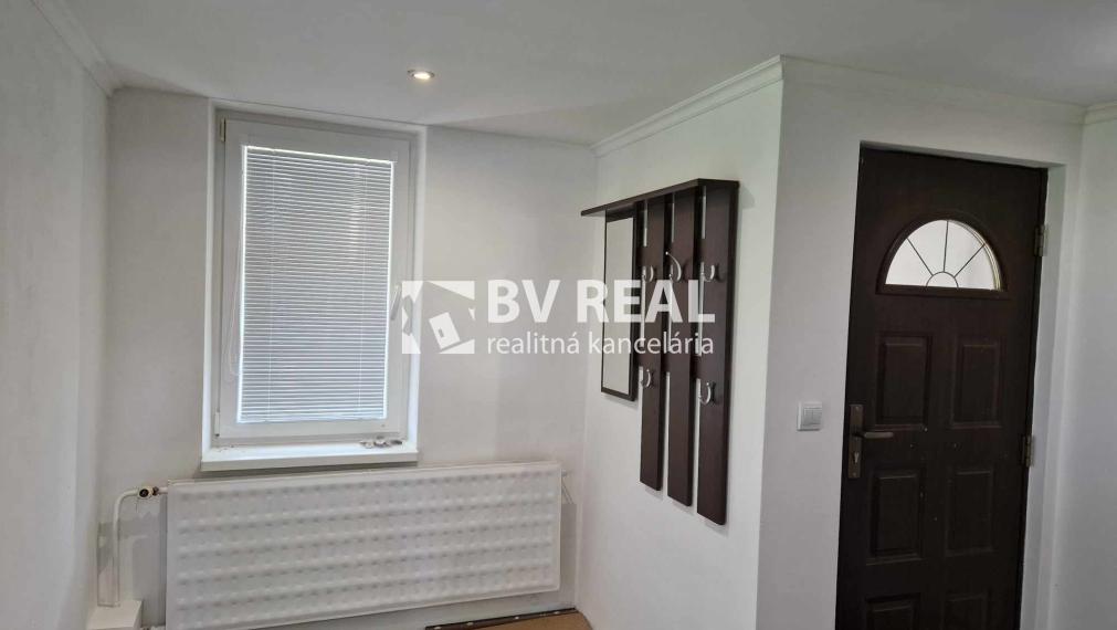 BV REAL Na predaj rodinný dom Prievidza FM2143