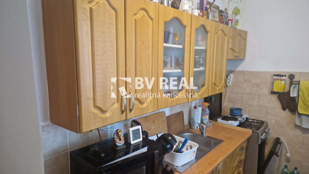 REZERVOVANÉ BV REAL Na predaj 1 izbový byt Prievidza FM2457