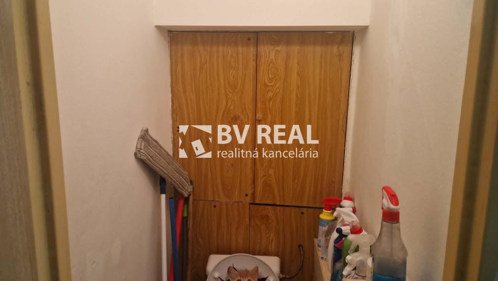 REZERVOVANÉ BV REAL Na predaj 1 izbový byt Prievidza FM2457