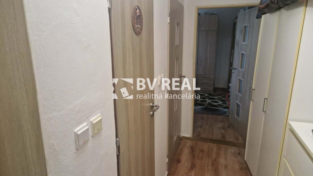 REZERVOVANÉ BV REAL Na predaj 1 izbový byt Prievidza FM2457