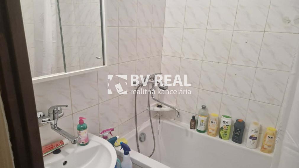 REZERVOVANÉ BV REAL Na predaj 1 izbový byt Prievidza FM2457