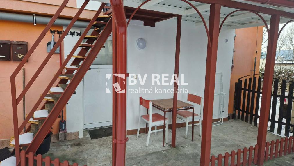 BV REAL Na prenájom byt v rodinnom dome Prievidza FM2228
