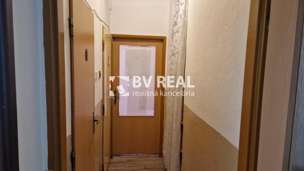 BV REAL Na predaj 2 izbový byt Bánovce nad Bebravou FM2250