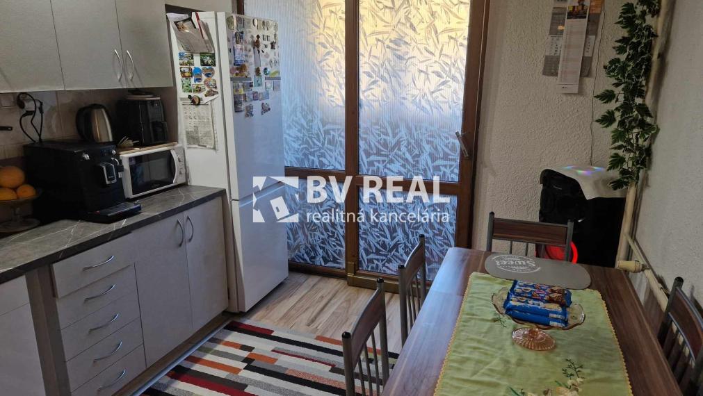 BV REAL Na predaj 4 izbový byt Handlová FM2419