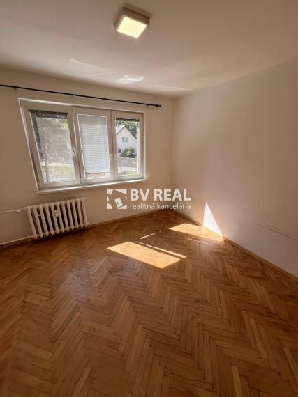 BV REAL Na predaj 3 izbový byt Handlová FM2453