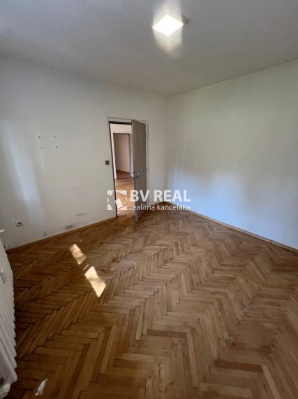 BV REAL Na predaj 3 izbový byt Handlová FM2453