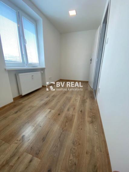 BV REAL Na predaj 2 izbový byt Handlová FM2464