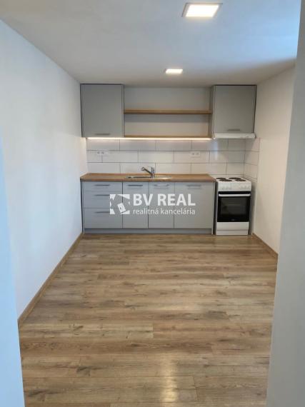 BV REAL Na predaj 2 izbový byt Handlová FM2464