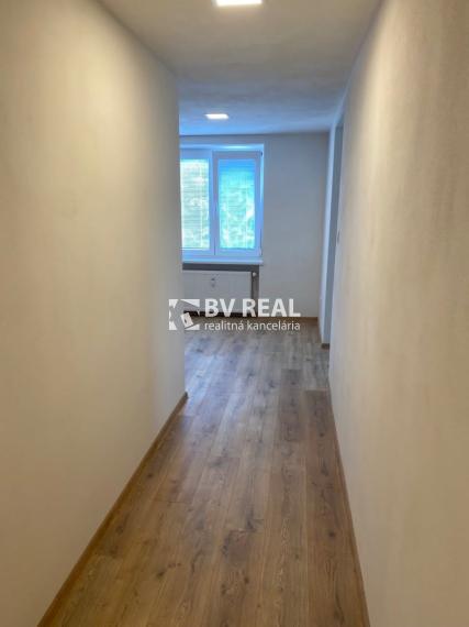 BV REAL Na predaj 2 izbový byt Handlová FM2464