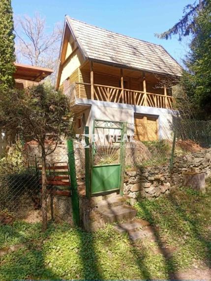 BV REAL Na predaj chata so záhradou Handlová FM2465