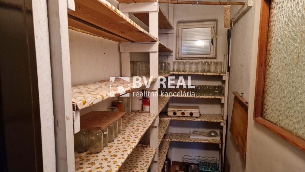BV REAL Na predaj rodinný dom Prievidza FM2417