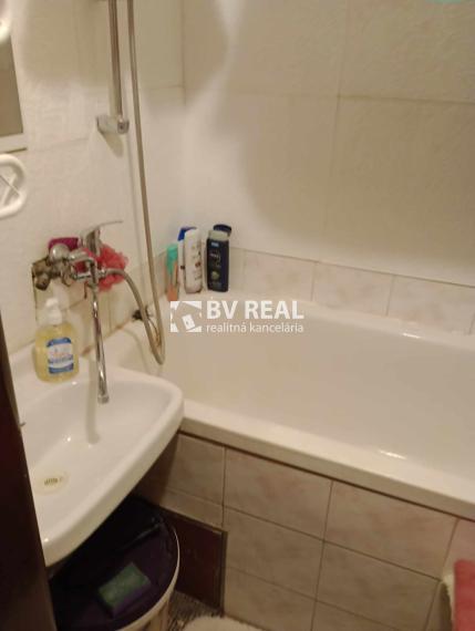 BV REAL Na prenájom 1 izbový byt Prievidza FM2243