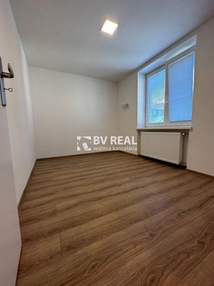 BV REAL Na predaj 2 izbový byt Handlová FM2240