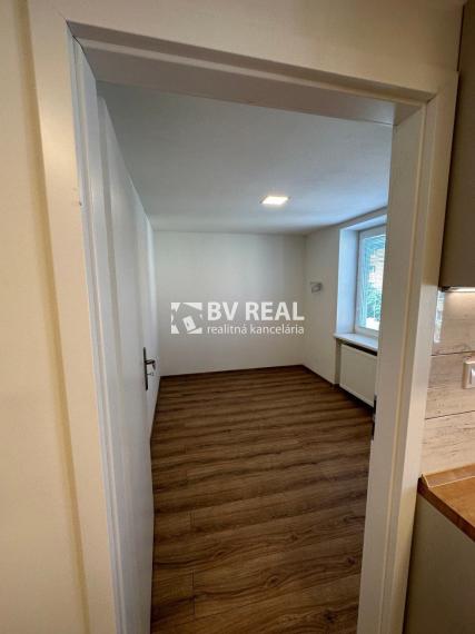 BV REAL Na predaj 2 izbový byt Handlová FM2240