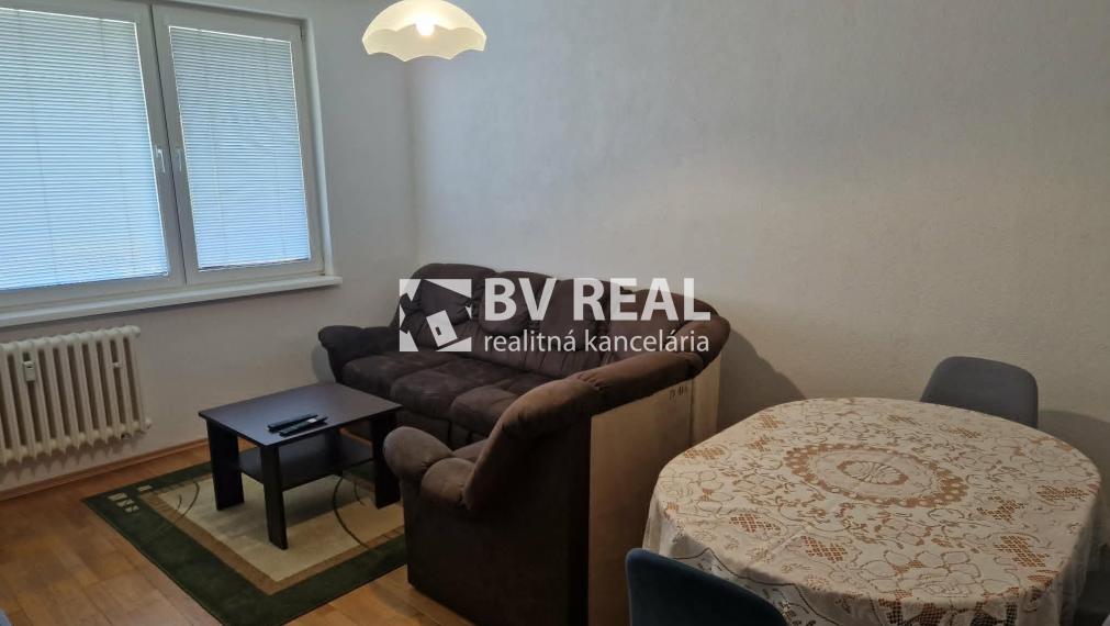 BV REAL Na prenájom zariadený 2 izbový byt Prievidza FM2472