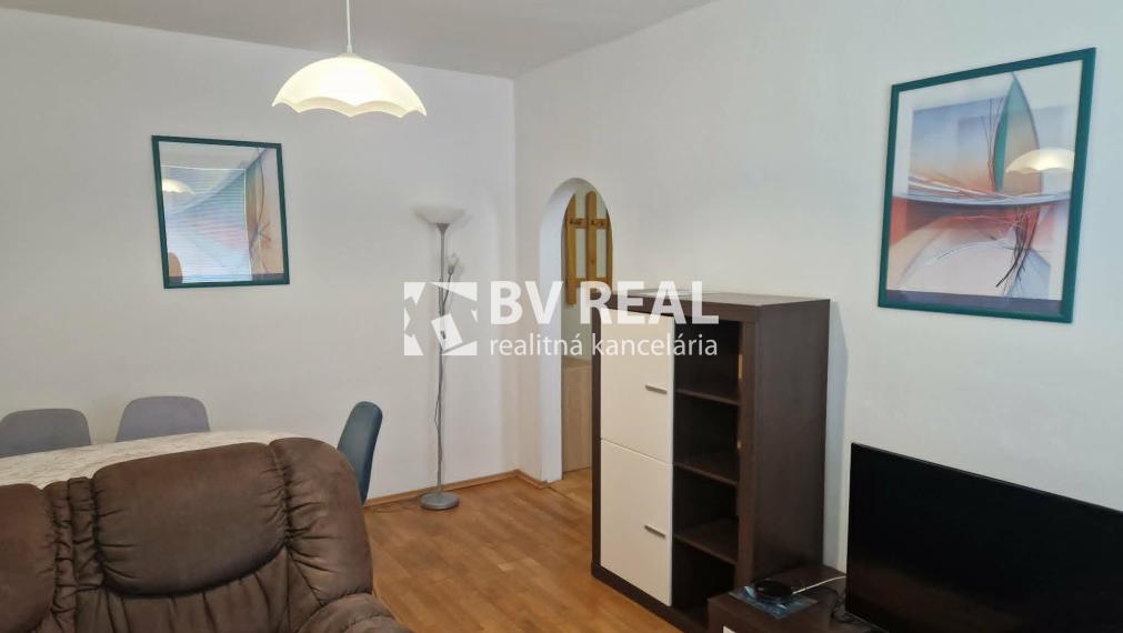 BV REAL Na prenájom zariadený 2 izbový byt Prievidza FM2472