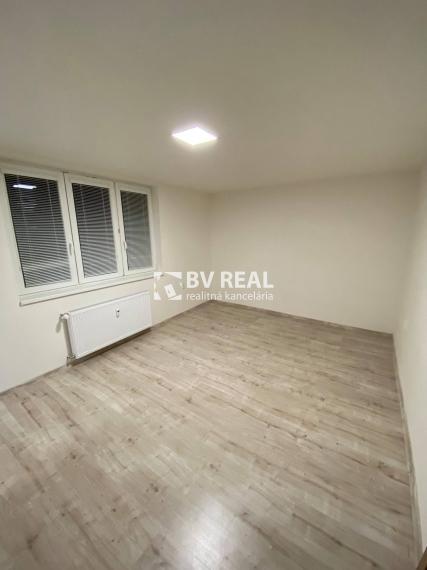 BV REAL Na predaj 2 izbový byt Handlová FM2474