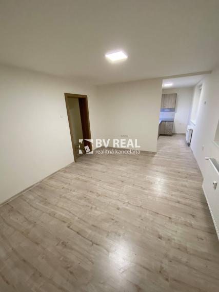 BV REAL Na predaj 2 izbový byt Handlová FM2474