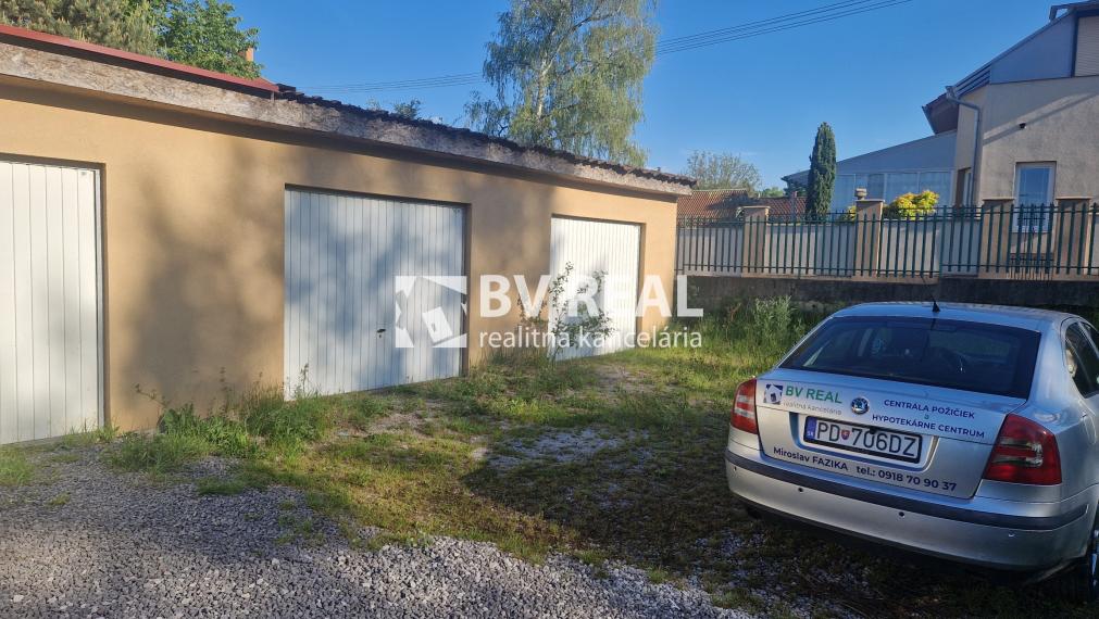 BV REAL Na predaj garáž 24m2 Handlová FM2477