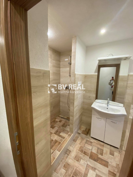 BV REAL Na predaj 2 izbový byt mesto Handlová FM2482