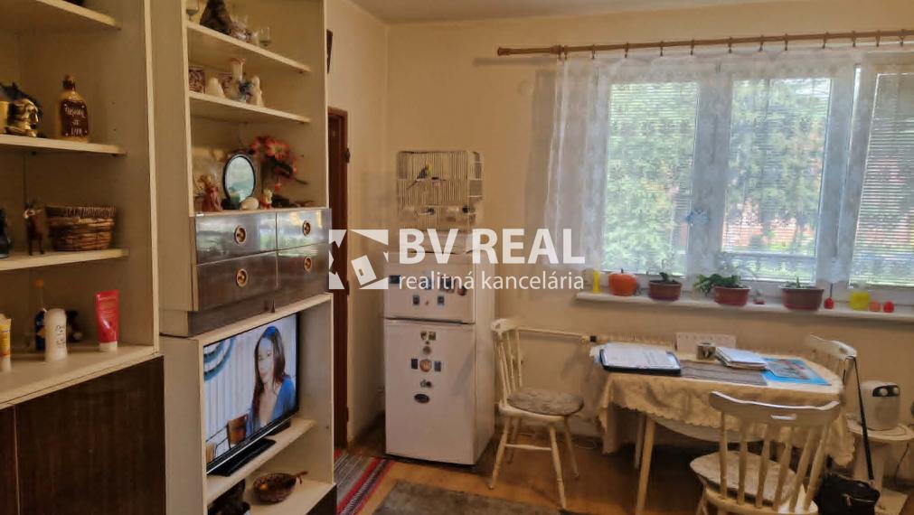 BV REAL Na predaj 2 izbový byt Handlová FM2483