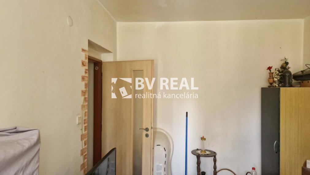BV REAL Na predaj 2 izbový byt Handlová FM2483