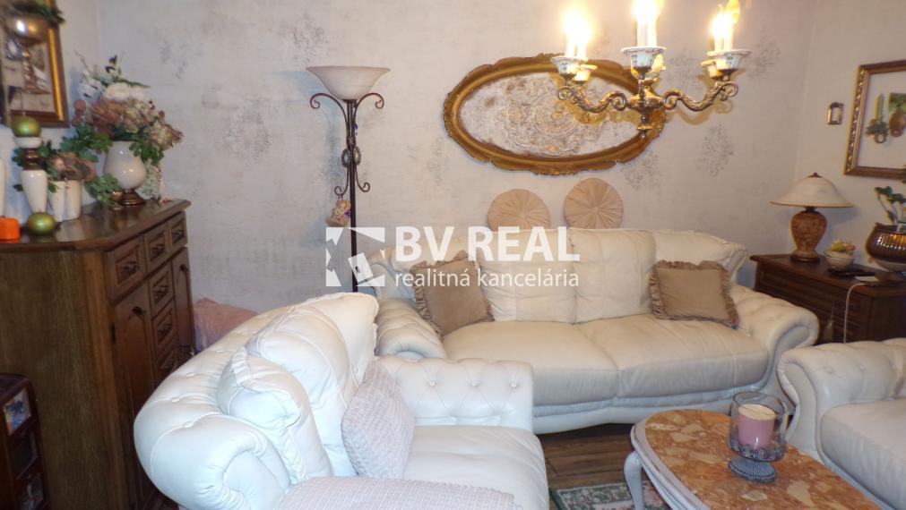 BV REAL Na predaj veľkometrážny 2 izbový byt Handlová FM2487