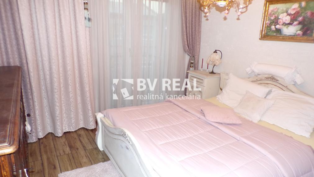 BV REAL Na predaj veľkometrážny 2 izbový byt Handlová FM2487