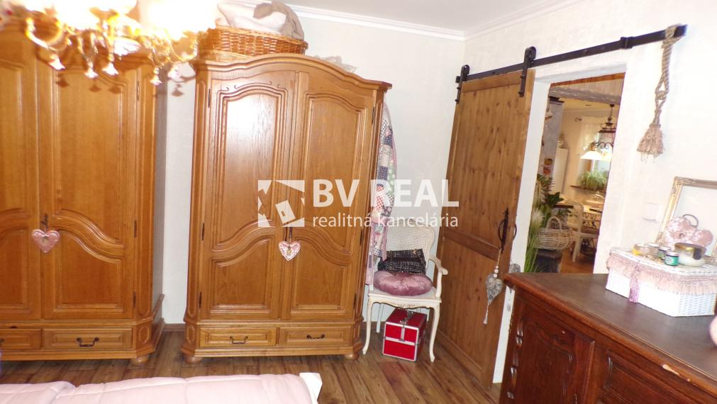 BV REAL Na predaj veľkometrážny 2 izbový byt Handlová FM2487