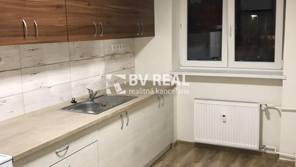 BV REAL Na predaj zre2 izbový byt Handlová FM2488