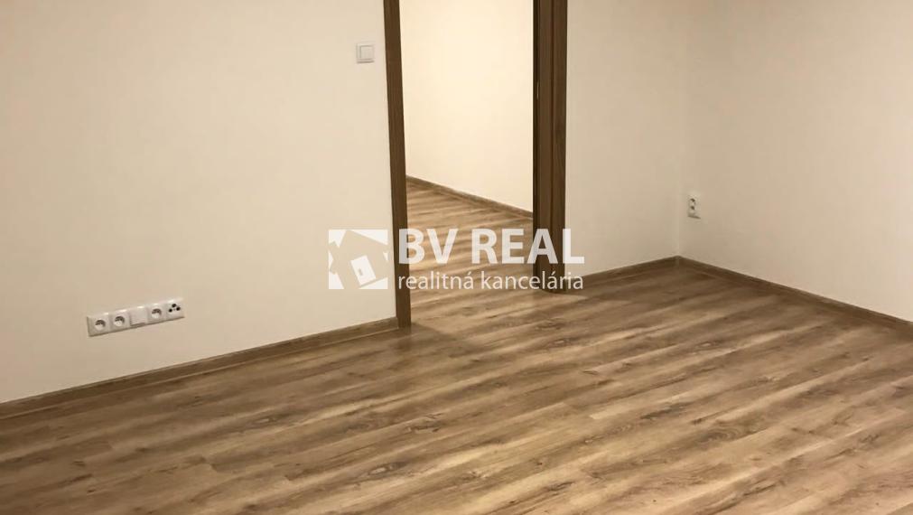 BV REAL Na predaj zre2 izbový byt Handlová FM2488