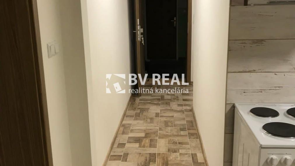 BV REAL Na predaj zre2 izbový byt Handlová FM2488