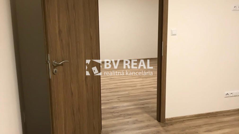 BV REAL Na predaj zre2 izbový byt Handlová FM2488