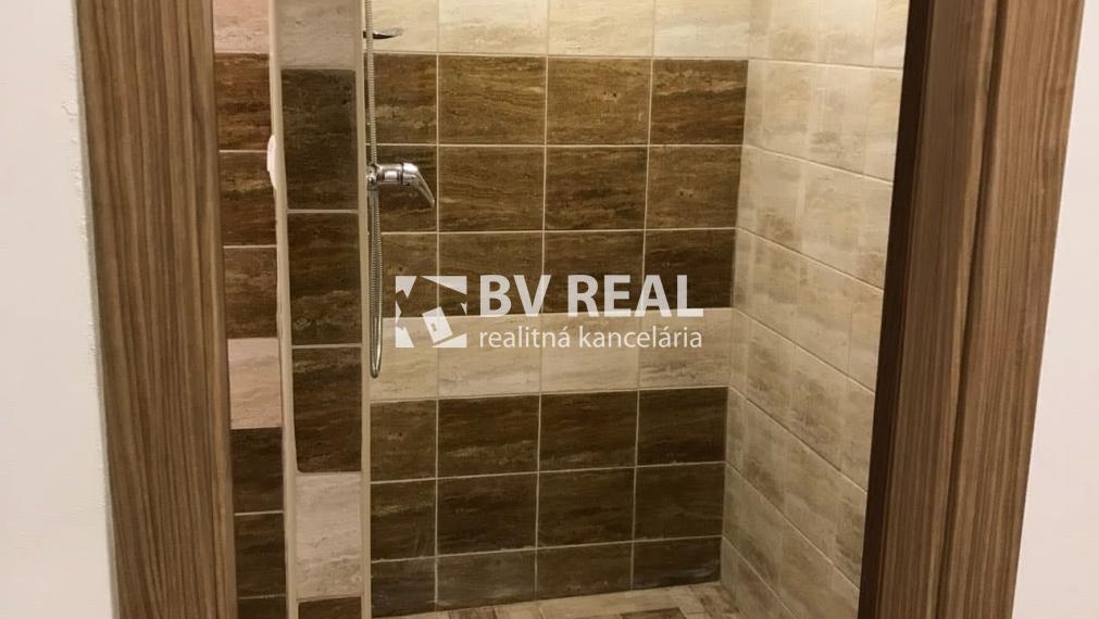 BV REAL Na predaj zre2 izbový byt Handlová FM2488