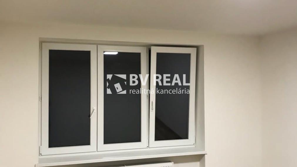BV REAL Na predaj zre2 izbový byt Handlová FM2488