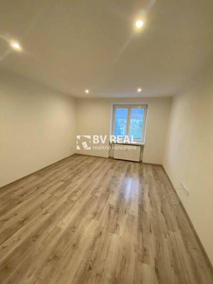 BV REAL Na predaj 2 izbový byt mesto Handlová FM2482