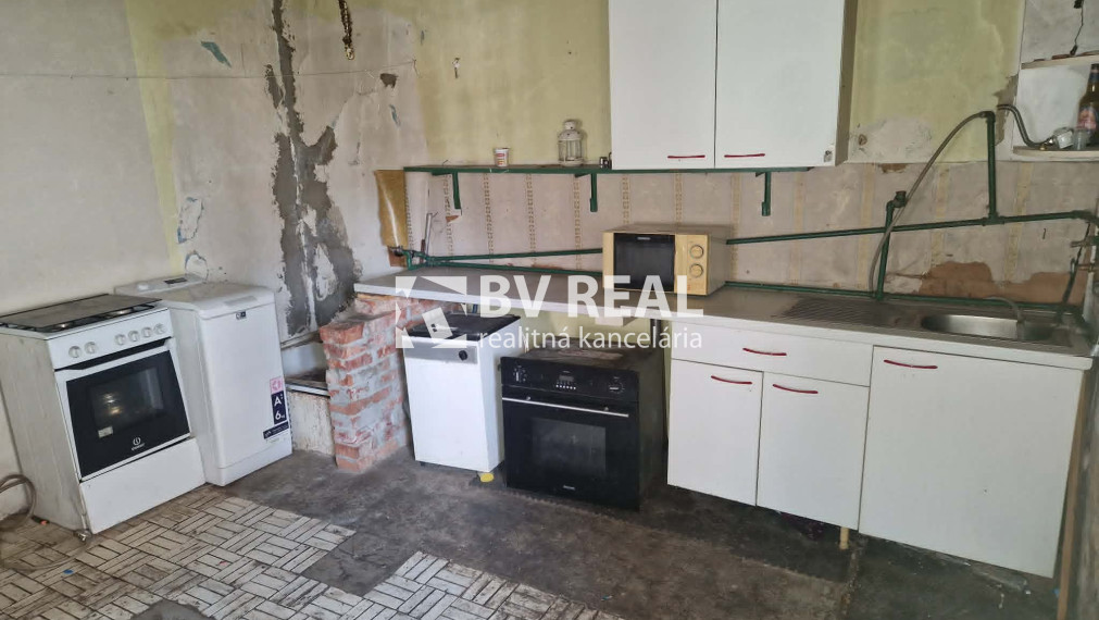BV REAL Na predaj rodinný dom FM2210